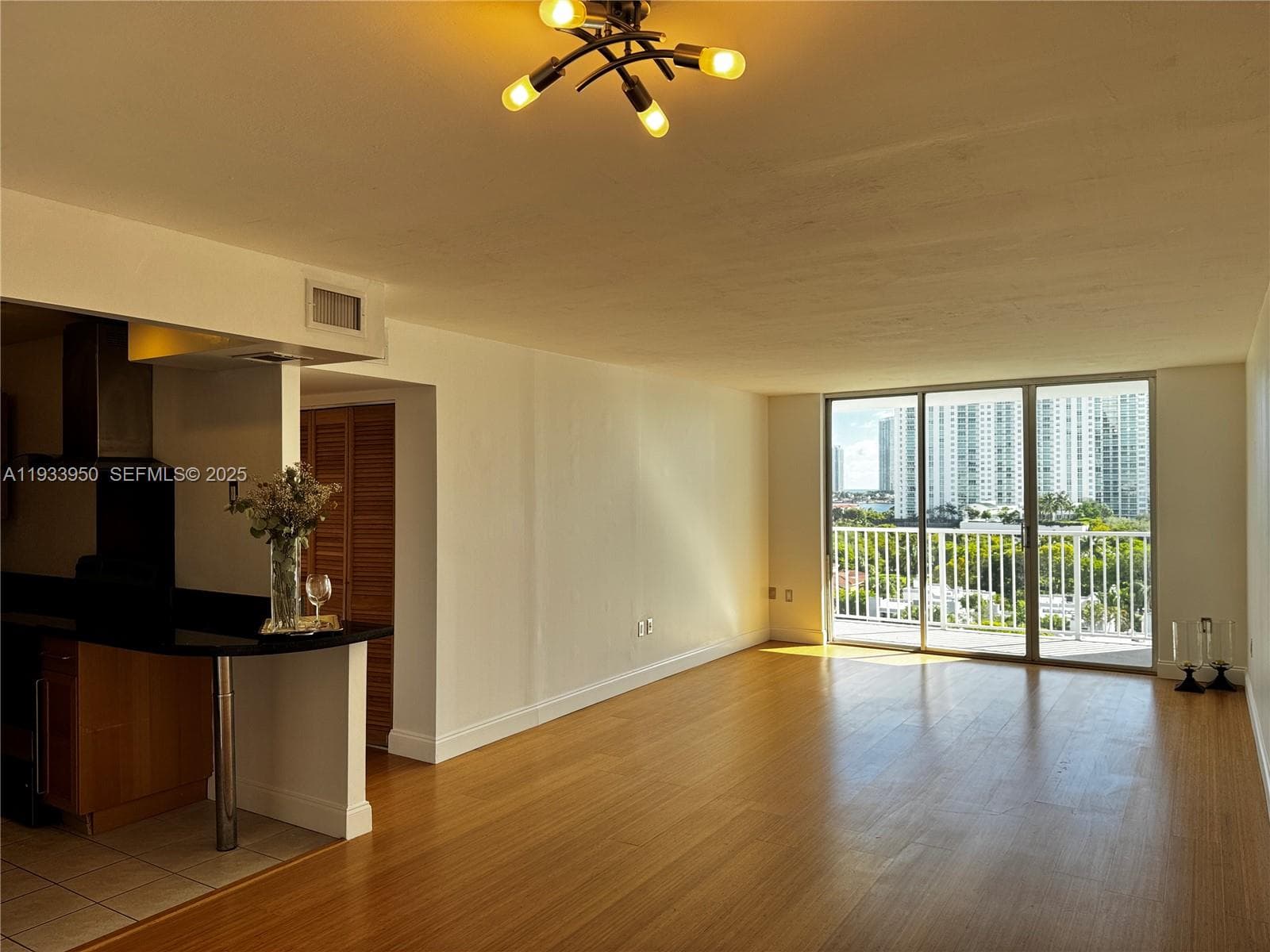 ADMIRALS PORT CONDO WEST · #1007E in Aventura - Photo 2