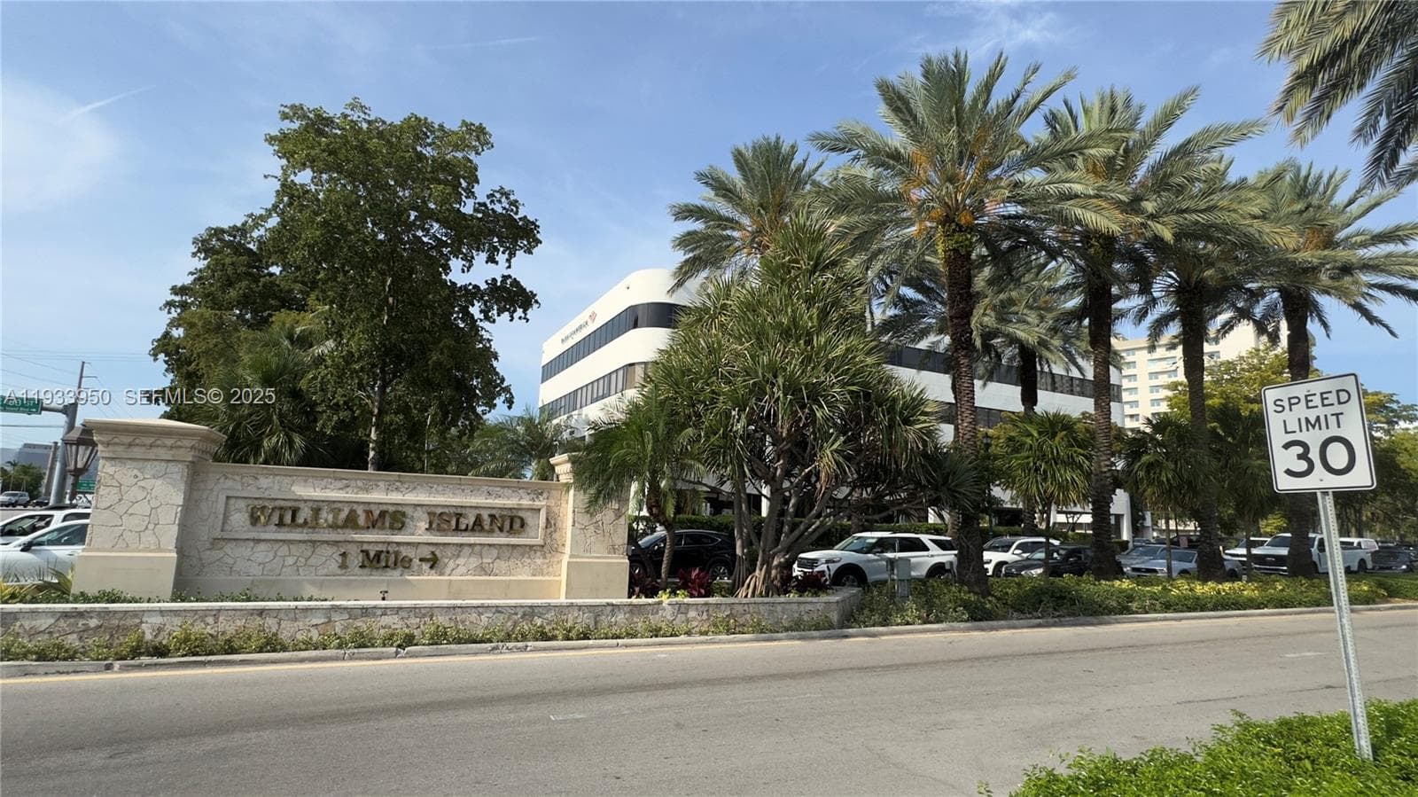 ADMIRALS PORT CONDO WEST · #1007E in Aventura - Photo 18