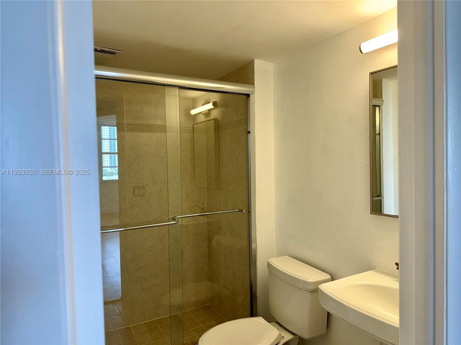 ADMIRALS PORT CONDO WEST · #1007E in Aventura - Photo 8