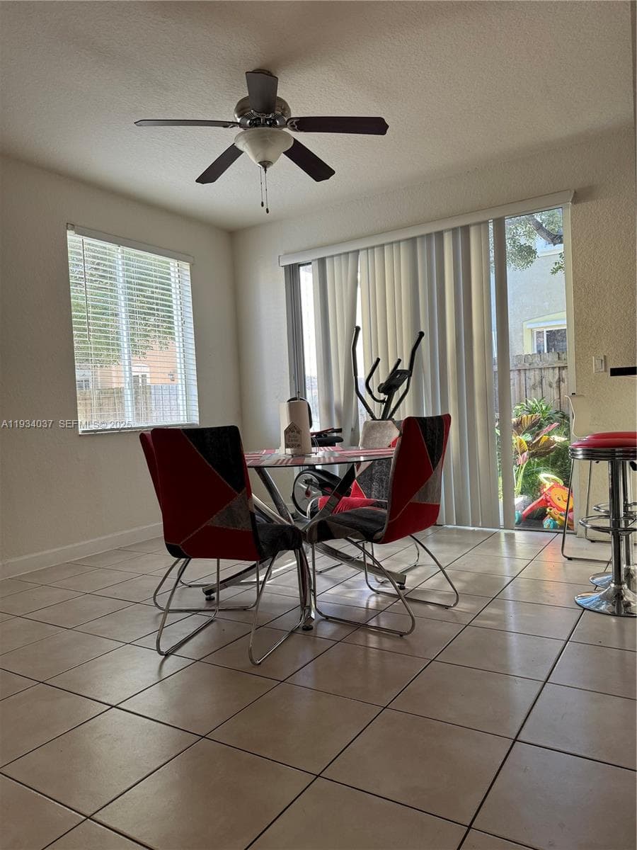 1043 SE 23rd Ave photo 12