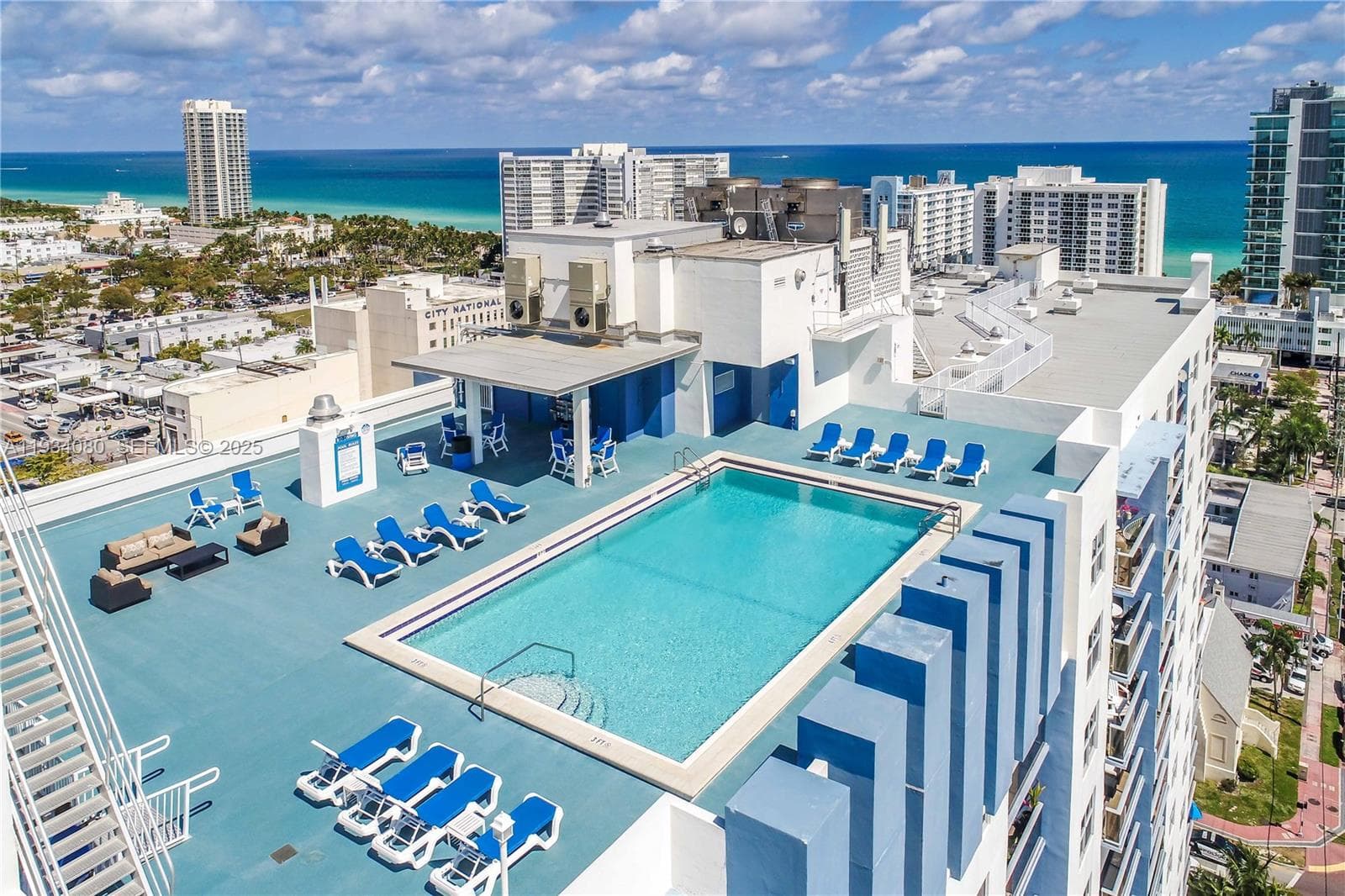 401 BLU · #411 in Miami Beach - Photo 18