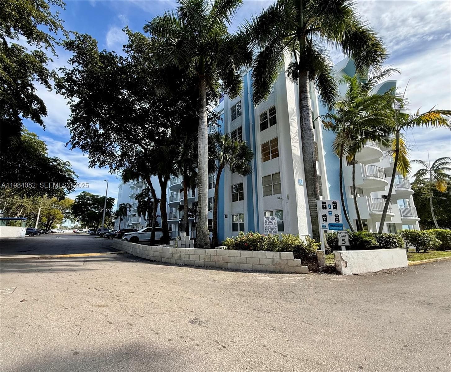 MONTECARLO CONDO · #C-312 in Miami - Photo 20