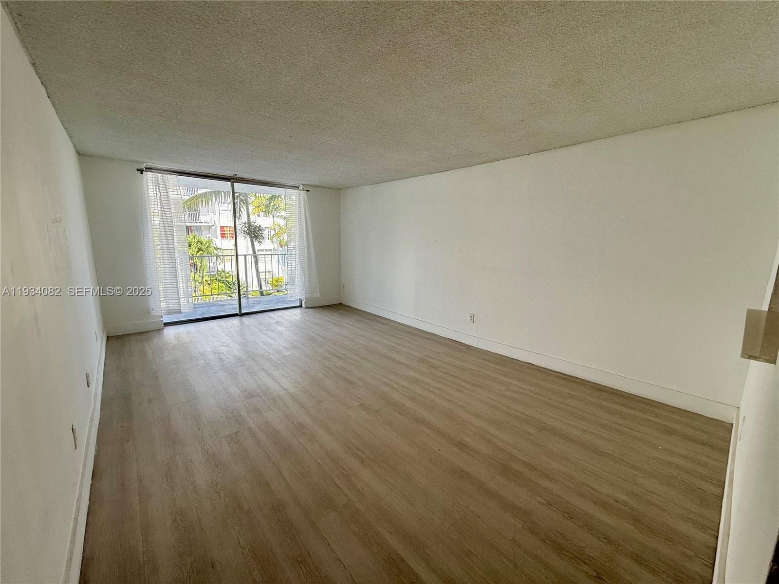 MONTECARLO CONDO · #C-312 in Miami - Photo 4