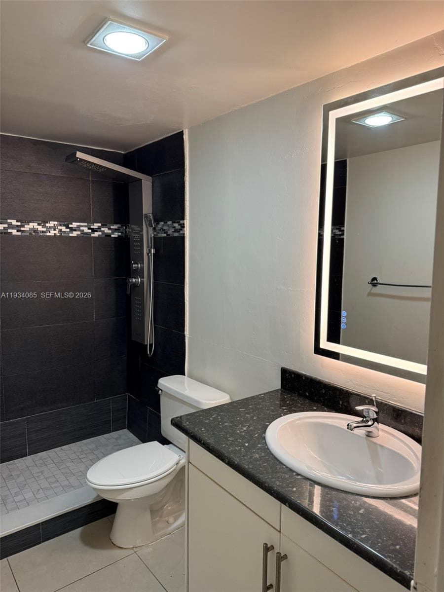 YACHT CLUB CONDO (THE) · #112 in Hallandale Beach - Photo 20