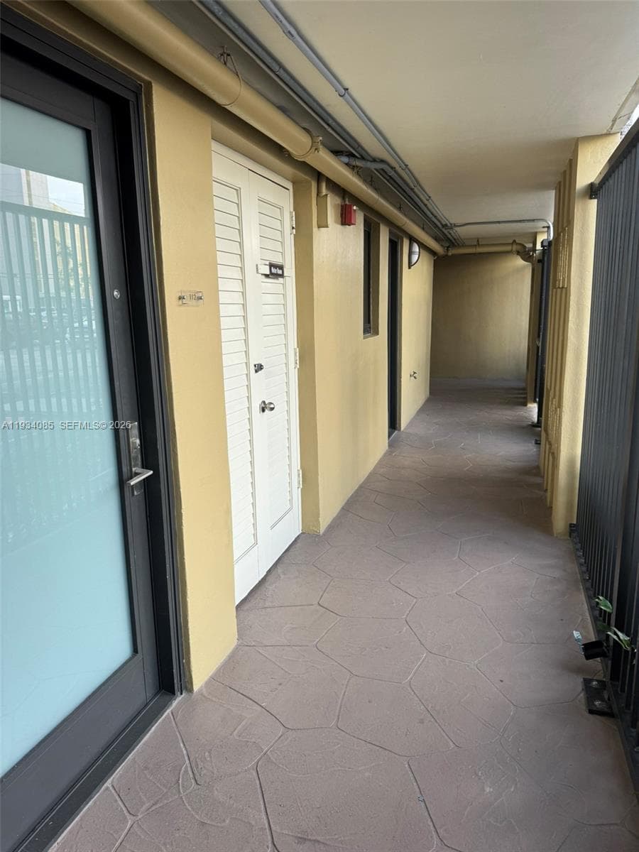 YACHT CLUB CONDO (THE) · #112 in Hallandale Beach - Photo 11