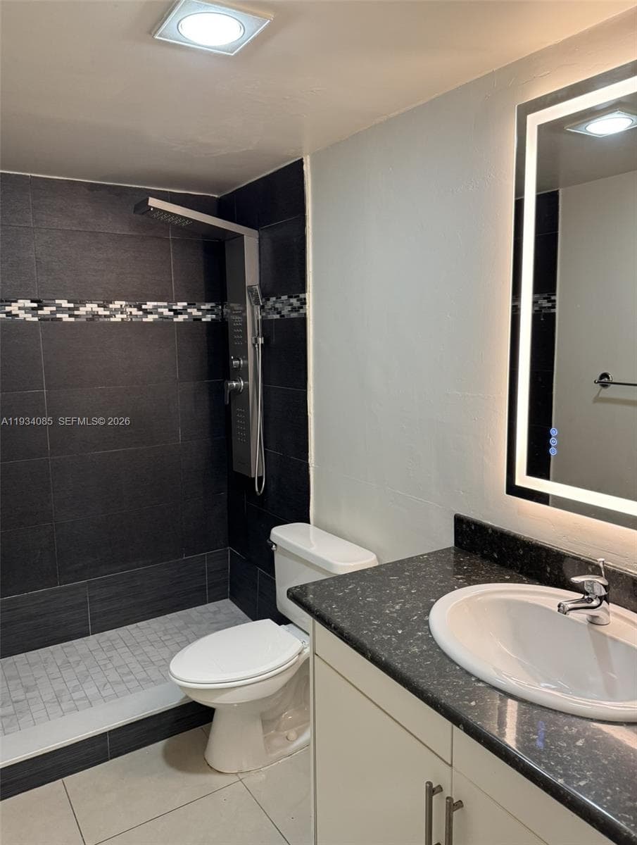 YACHT CLUB CONDO (THE) · #112 in Hallandale Beach - Photo 19
