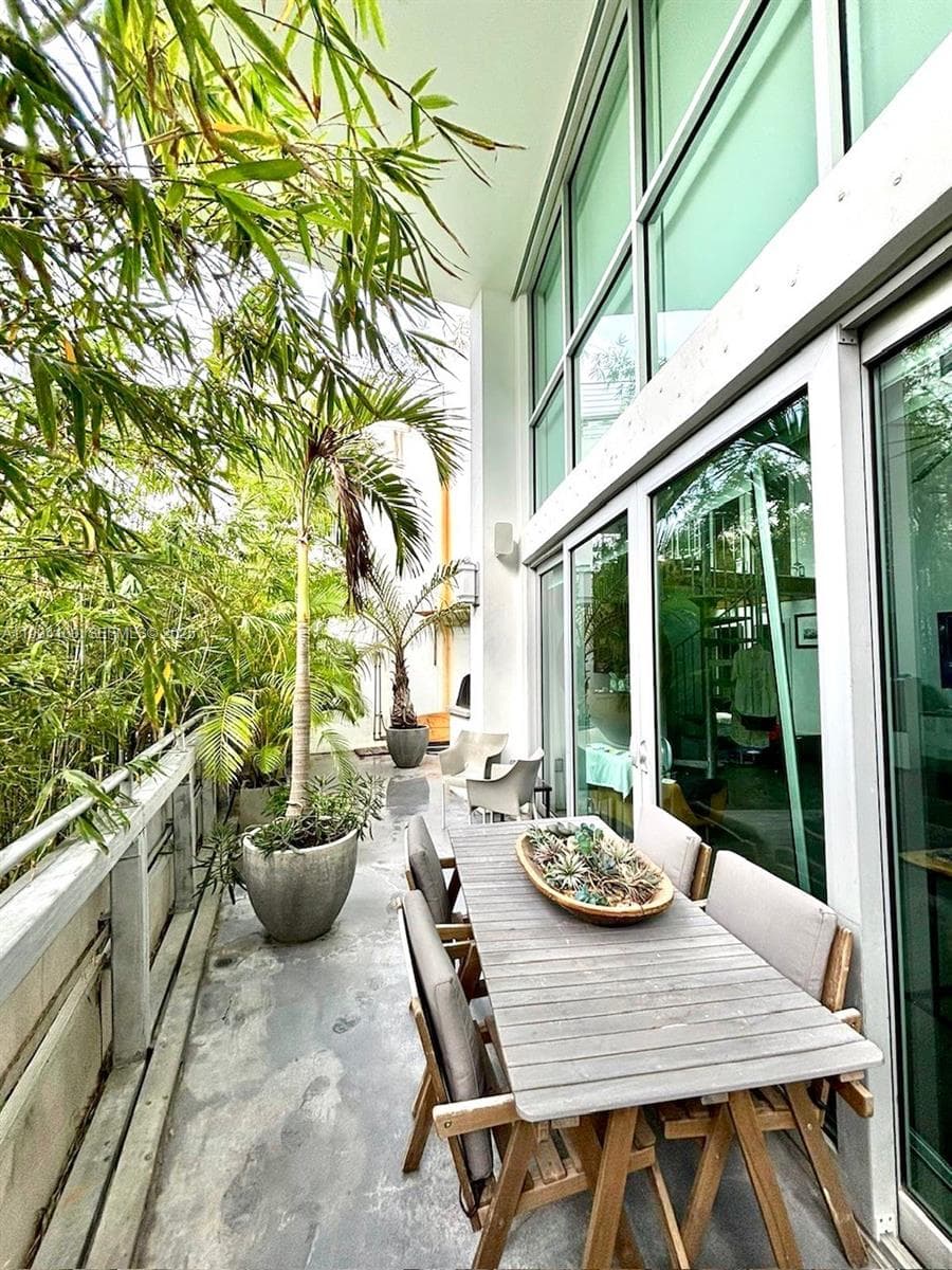 ILONA CONDO · #4 in Miami Beach - Photo 18