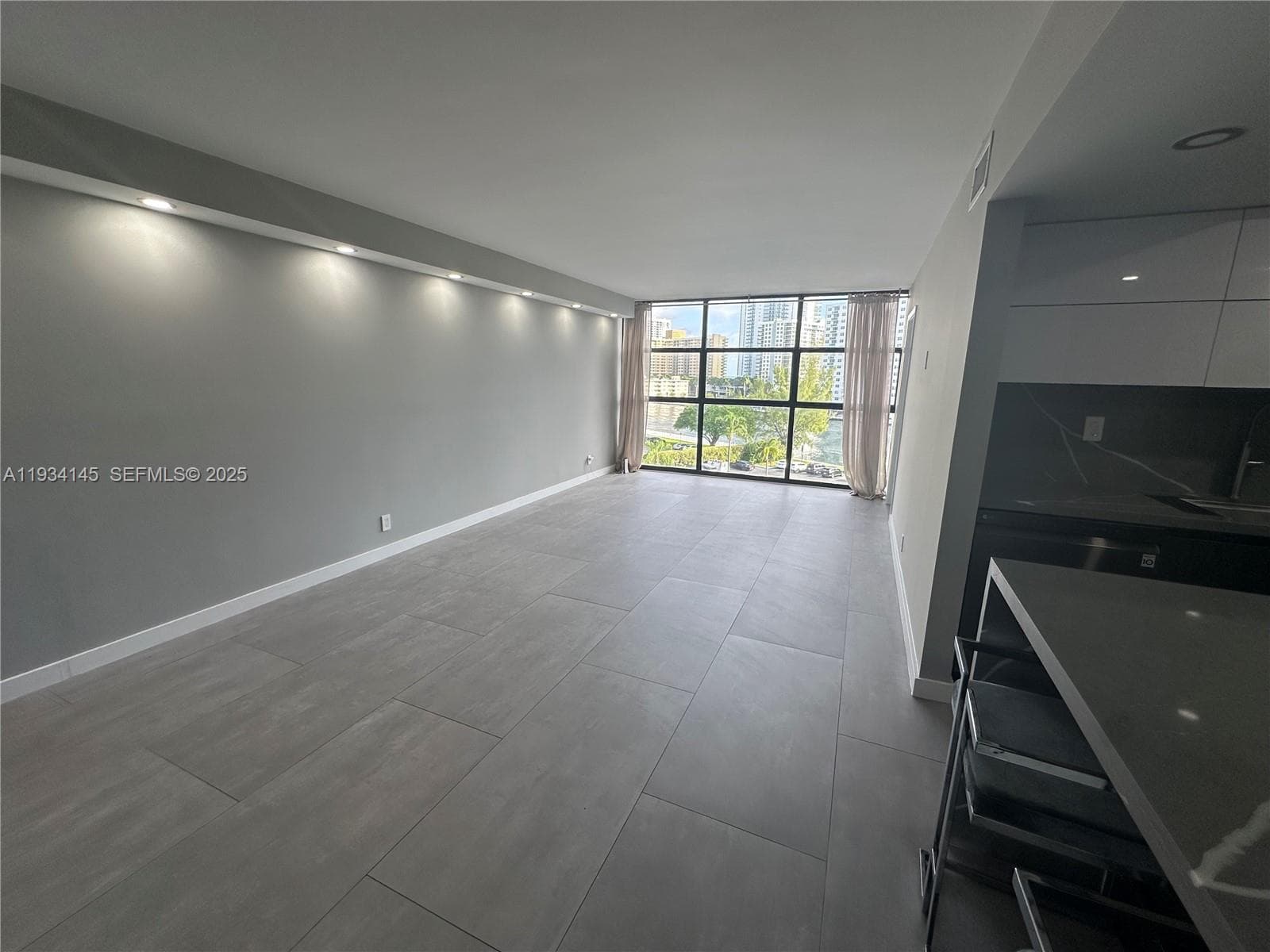 TOWERS OF OCEANVIEW SOUTH · #602 in Hallandale Beach - Photo 10