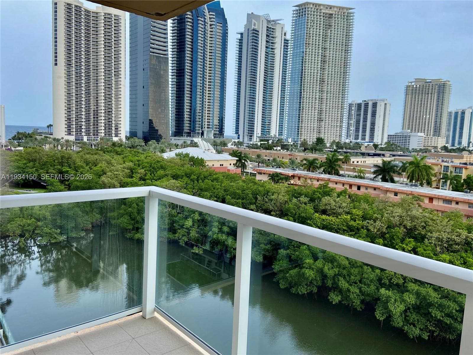 WINSTON TOWER 300 CONDO · #819 in Sunny Isles Beach - Photo 1