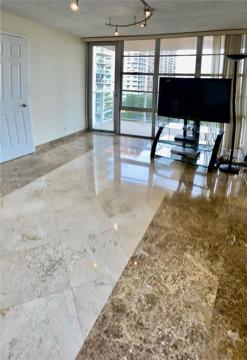 WINSTON TOWER 300 CONDO · #819 in Sunny Isles Beach - Photo 24