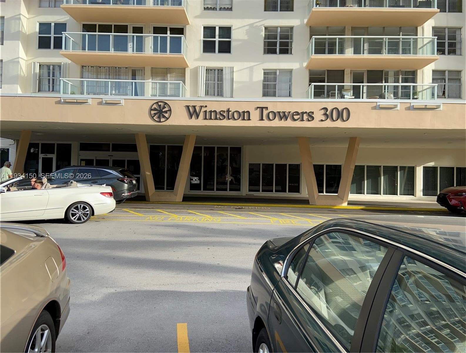 WINSTON TOWER 300 CONDO · #819 in Sunny Isles Beach - Photo 35