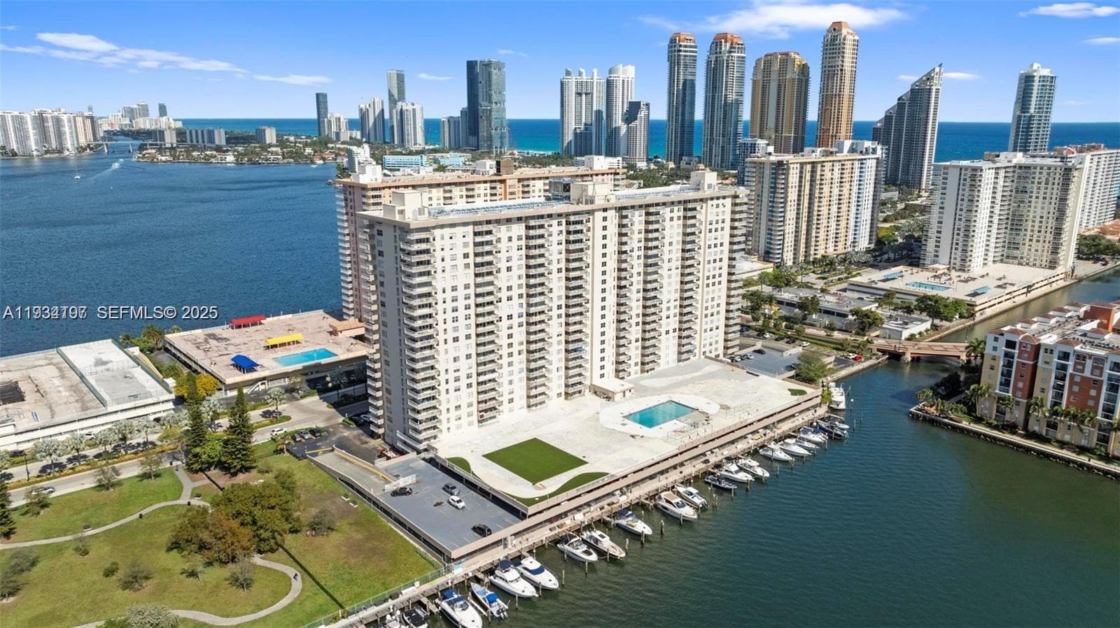 WINSTON TOWERS 100 CONDO · #1410 in Sunny Isles Beach - Photo 2