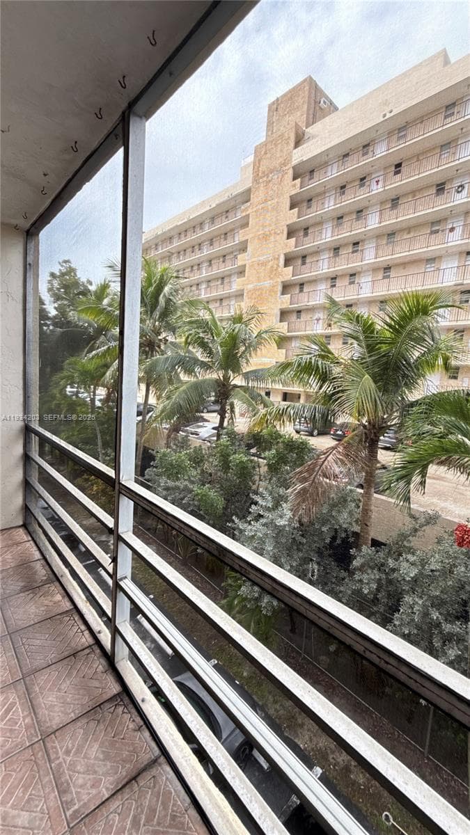 BAYSWATER COURT CONDO · #3P in North Miami Beach - Photo 25