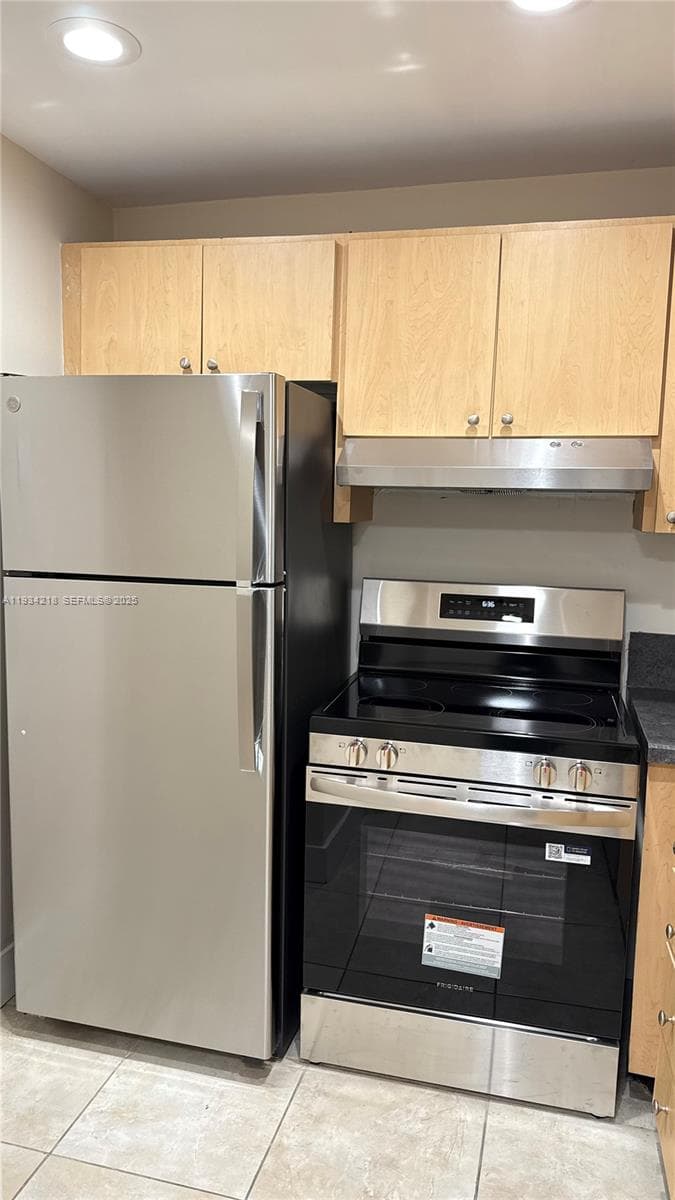 BAYSWATER COURT CONDO · #3P in North Miami Beach - Photo 10