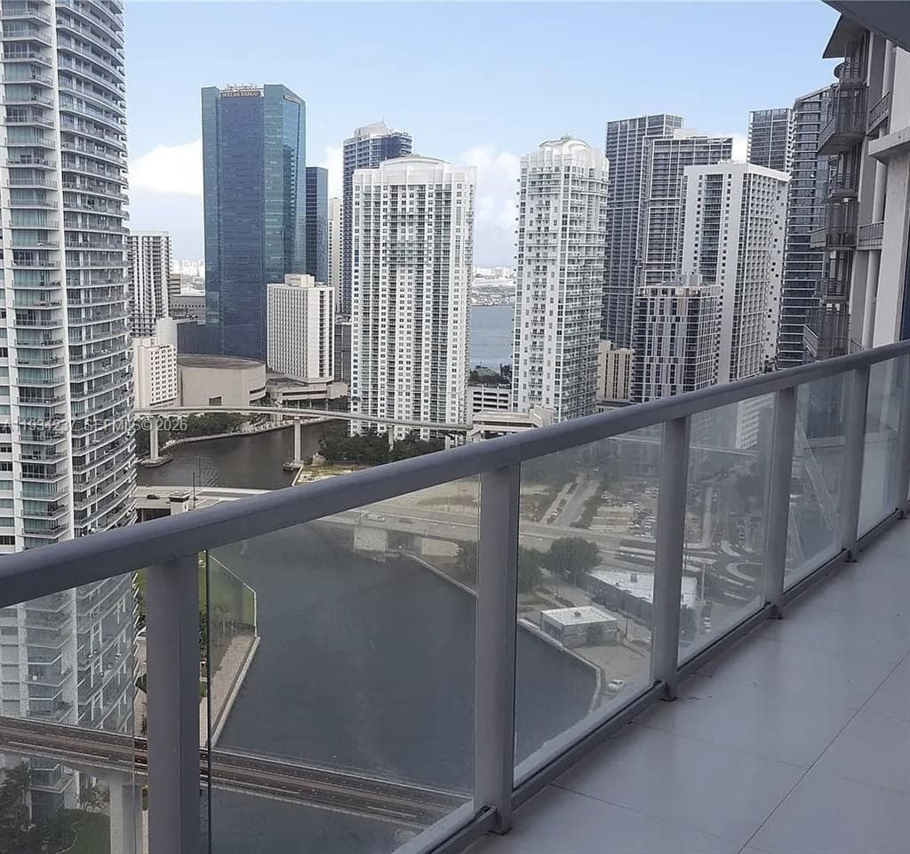 Latitude on the River · #3109 in Miami - Photo 2