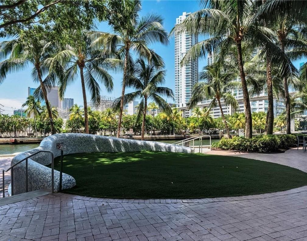 Latitude on the River · #3109 in Miami - Photo 21