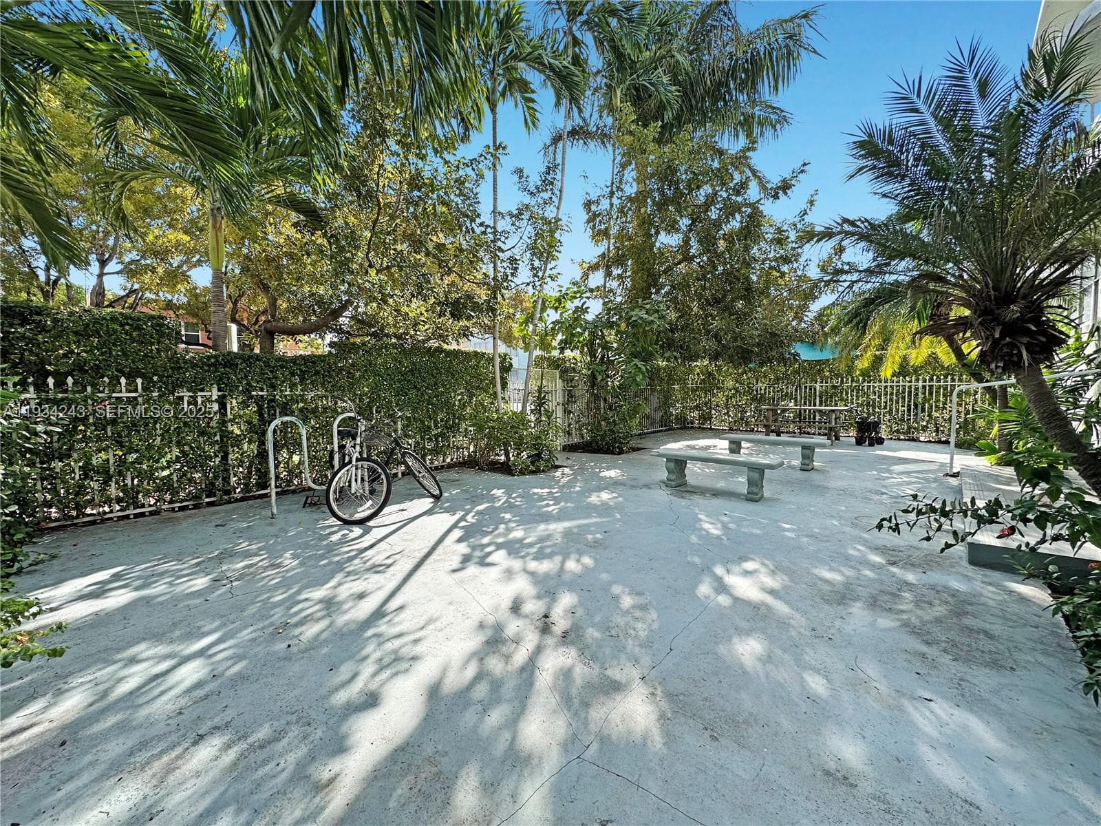 THE CORONET CONDO · #5 in Miami Beach - Photo 22