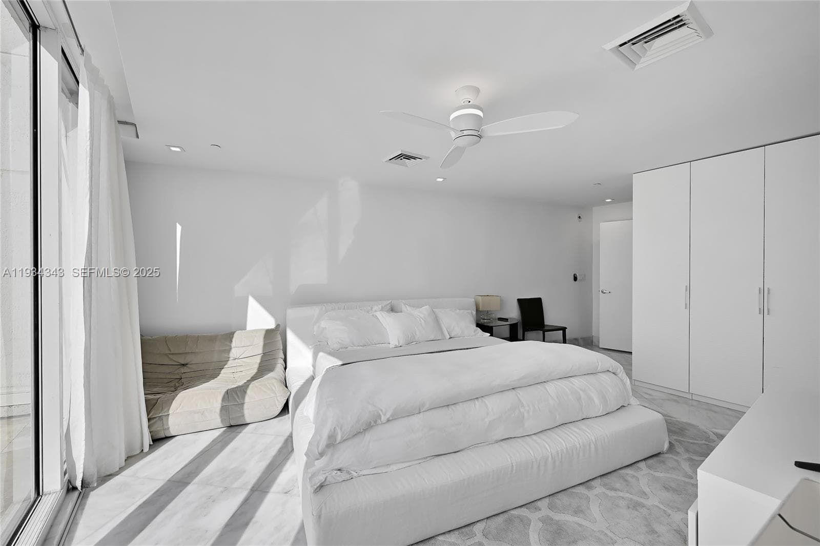 BEACH CLUB I · #PH4405 in Hallandale Beach - Photo 32