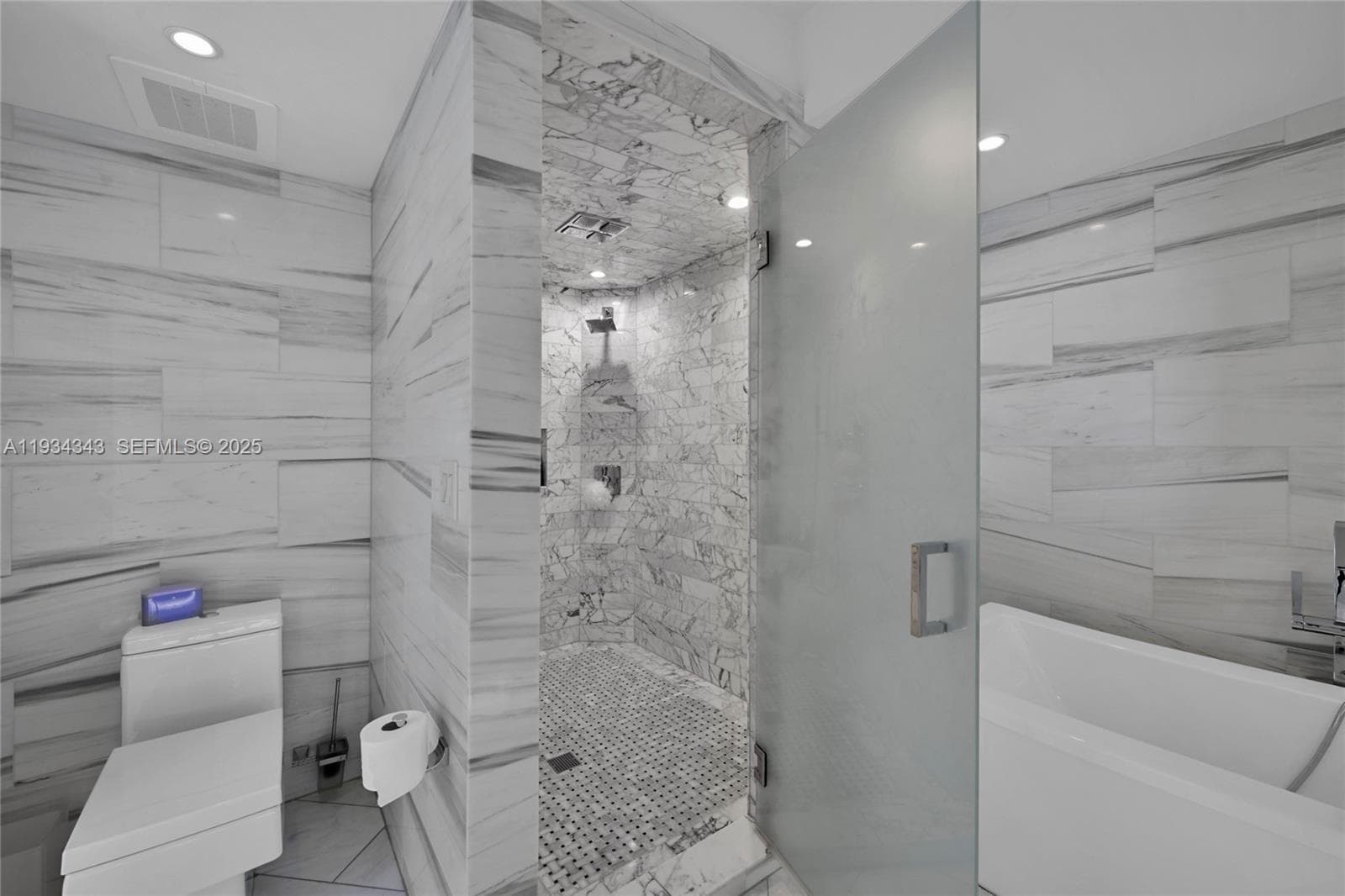 BEACH CLUB I · #PH4405 in Hallandale Beach - Photo 40