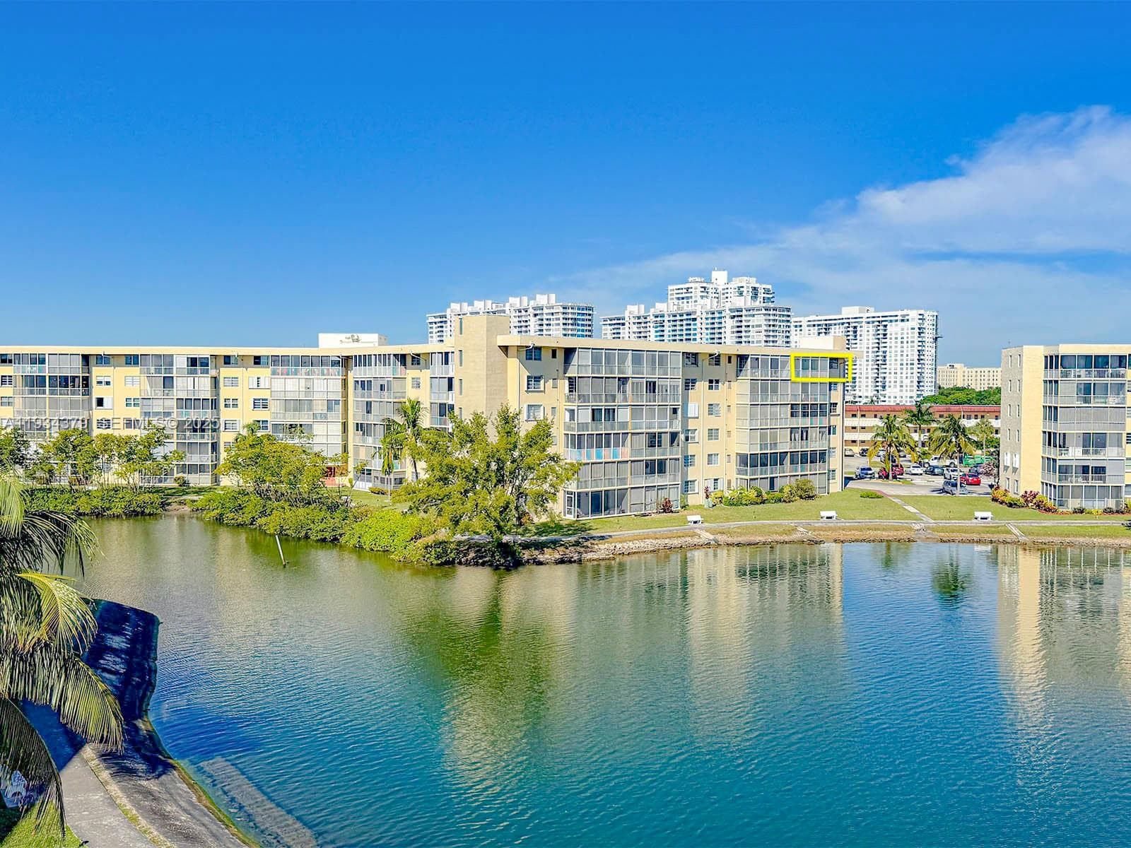 Point East · #E601 in Aventura - Photo 28