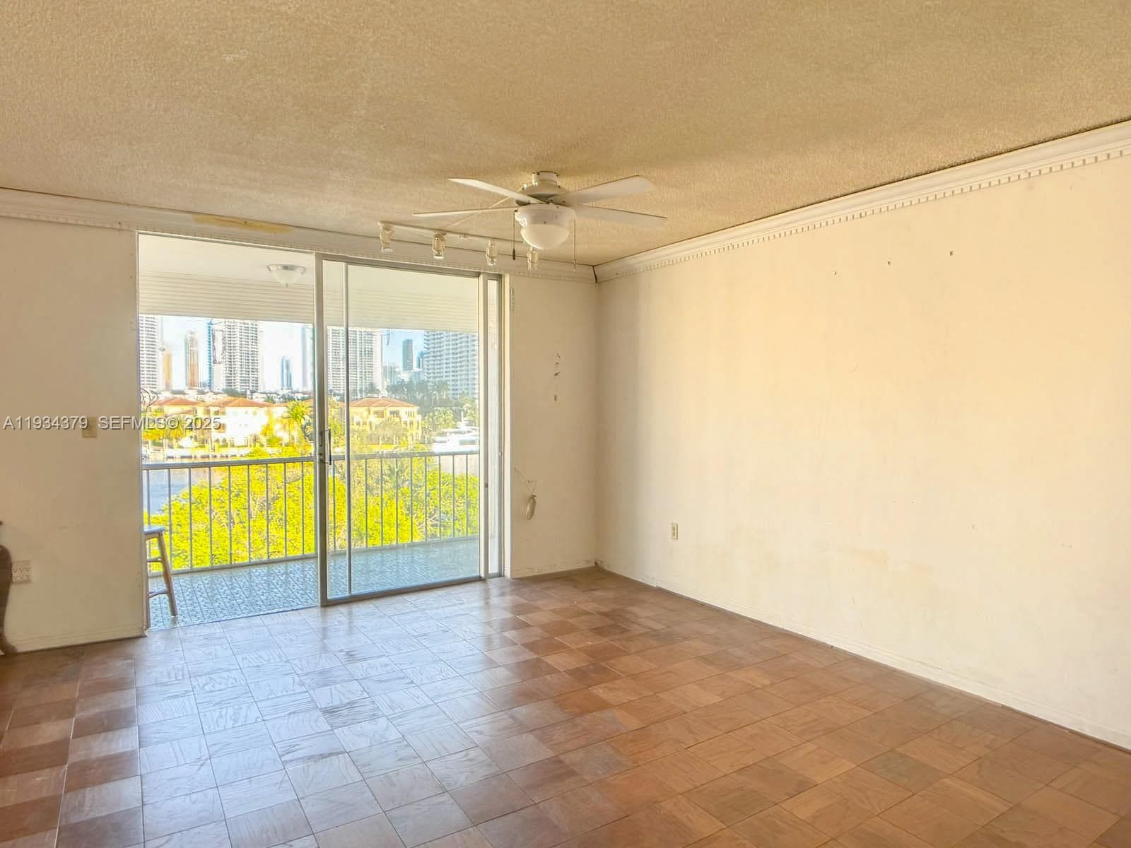 Point East · #E601 in Aventura - Photo 5