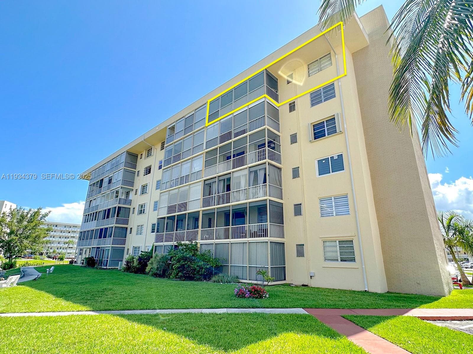 Point East · #E601 in Aventura - Photo 24