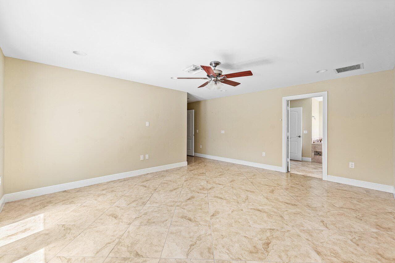 021-4572WhiteCedarLane