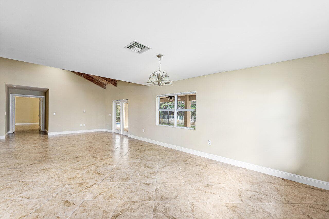 009-4572WhiteCedarLane
