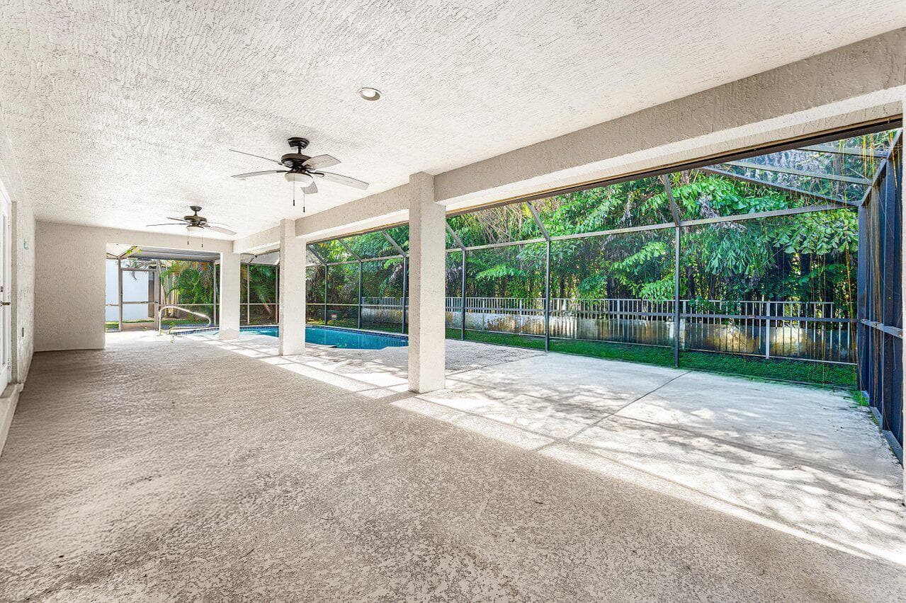 034-4572WhiteCedarLane