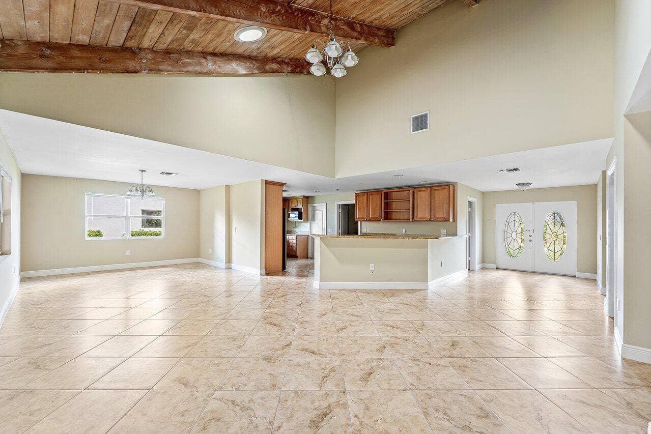 007-4572WhiteCedarLane