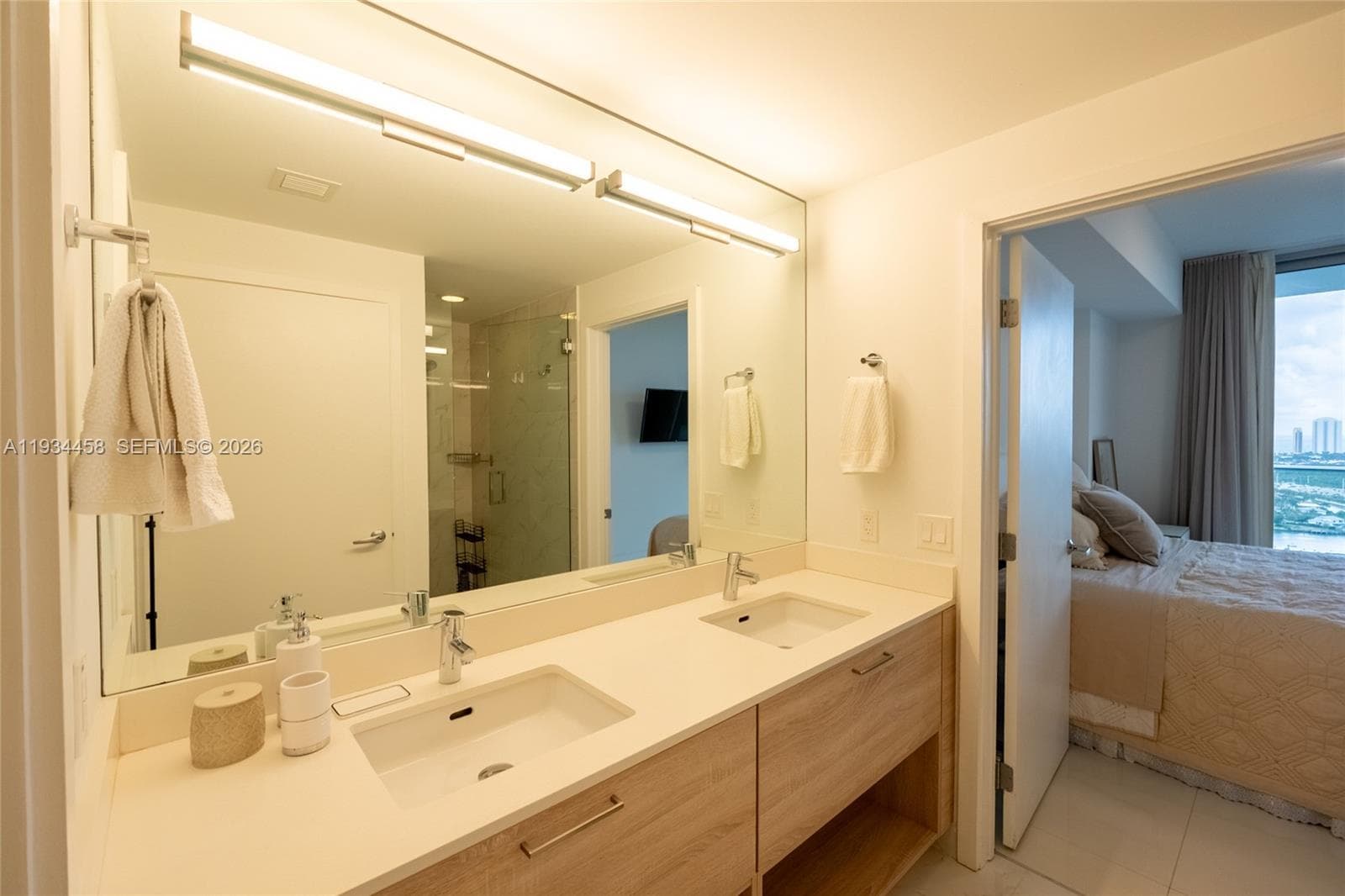 THE HARBOUR SOUTH CONDO · #3117 in North Miami Beach - Photo 13