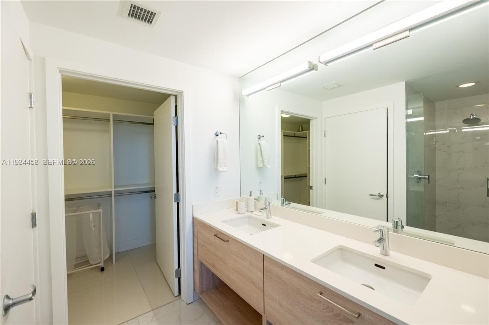 THE HARBOUR SOUTH CONDO · #3117 in North Miami Beach - Photo 12