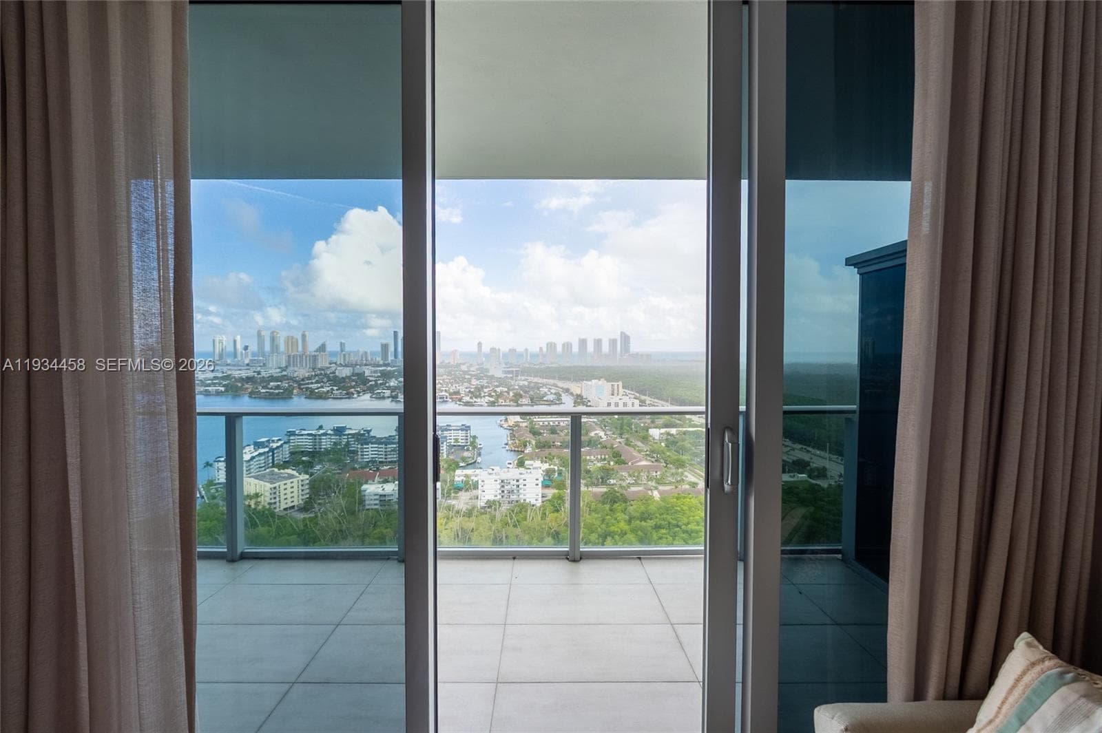 THE HARBOUR SOUTH CONDO · #3117 in North Miami Beach - Photo 22