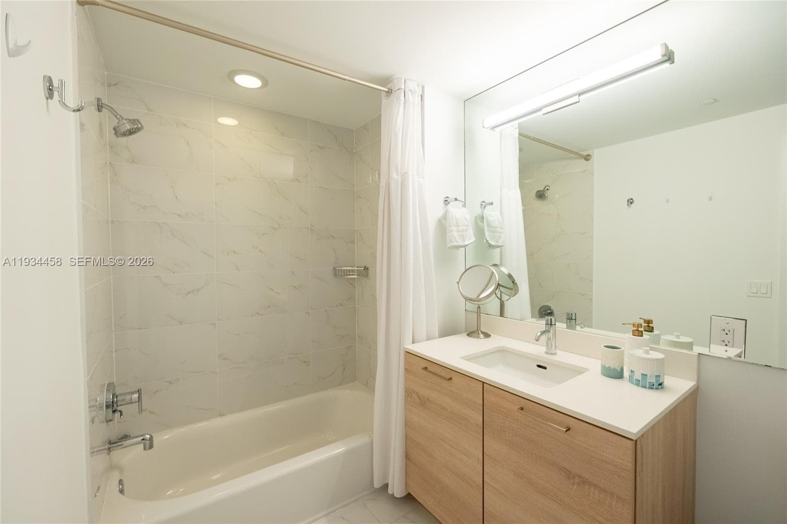 THE HARBOUR SOUTH CONDO · #3117 in North Miami Beach - Photo 18
