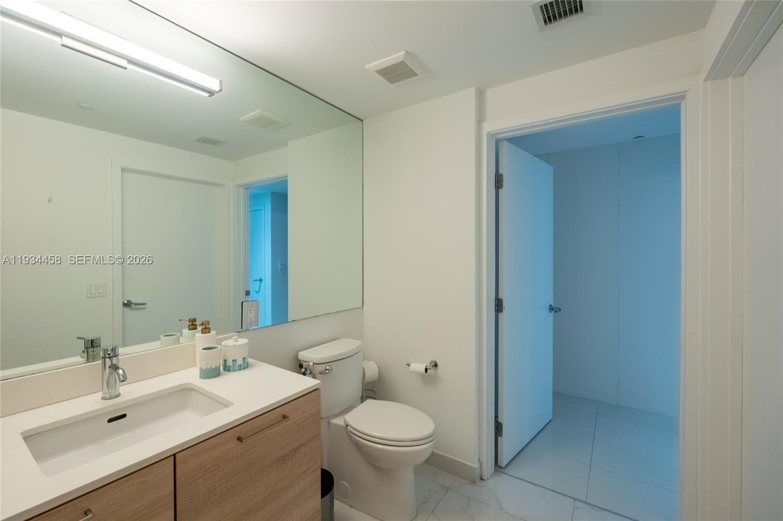 THE HARBOUR SOUTH CONDO · #3117 in North Miami Beach - Photo 19