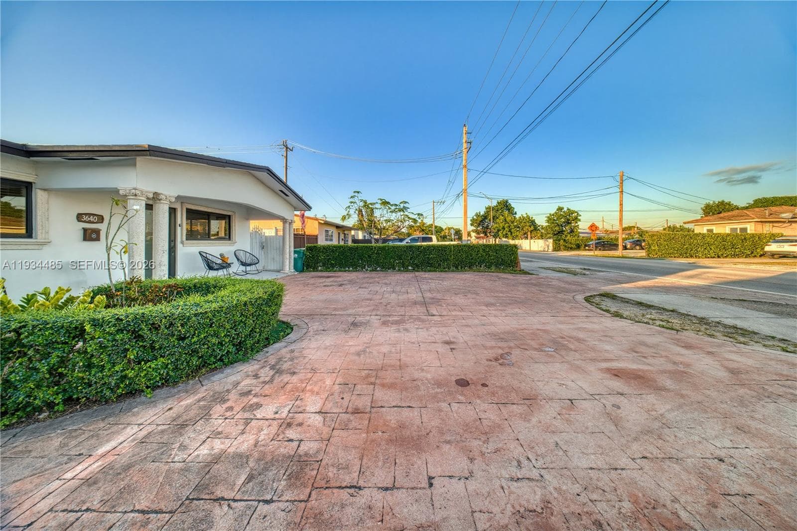 3640 SW 92nd Ave photo 5