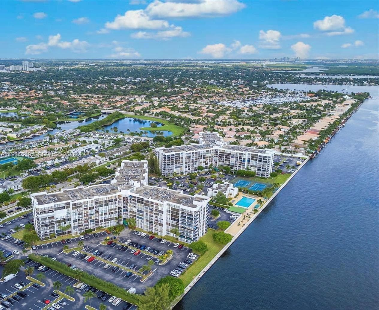 OCEANVIEW PARK CONDO · #107 in Hallandale Beach - Photo 1