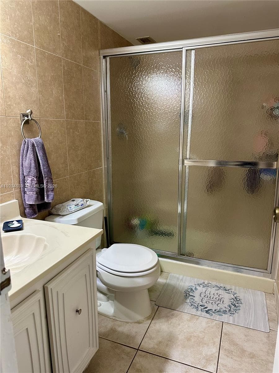 OCEANVIEW PARK CONDO · #107 in Hallandale Beach - Photo 9