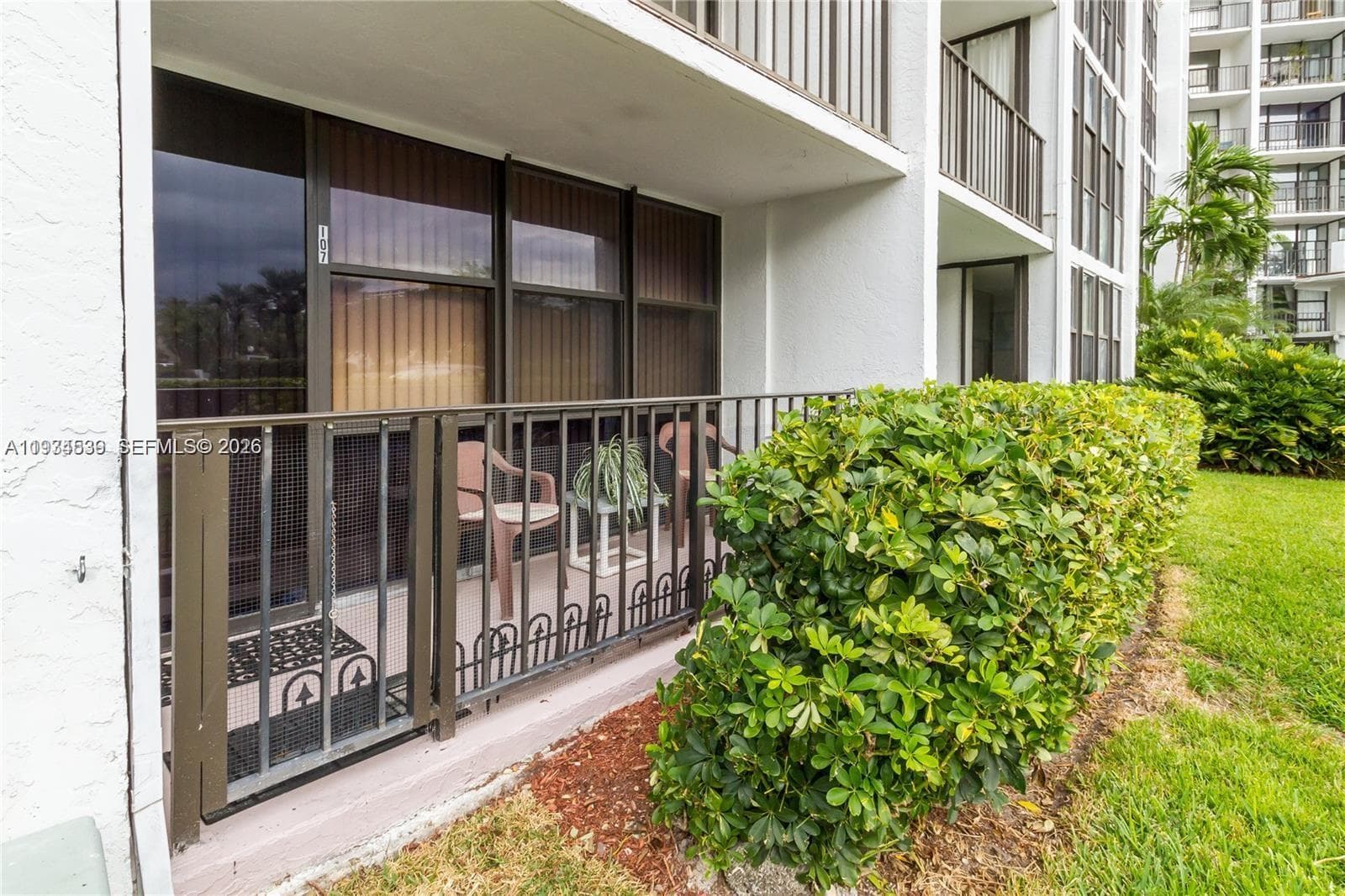 OCEANVIEW PARK CONDO · #107 in Hallandale Beach - Photo 10