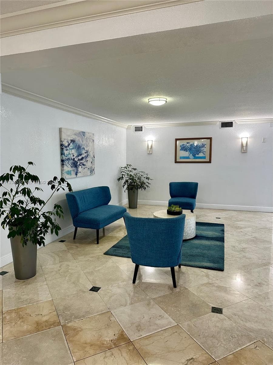 OCEANVIEW PARK CONDO · #107 in Hallandale Beach - Photo 15