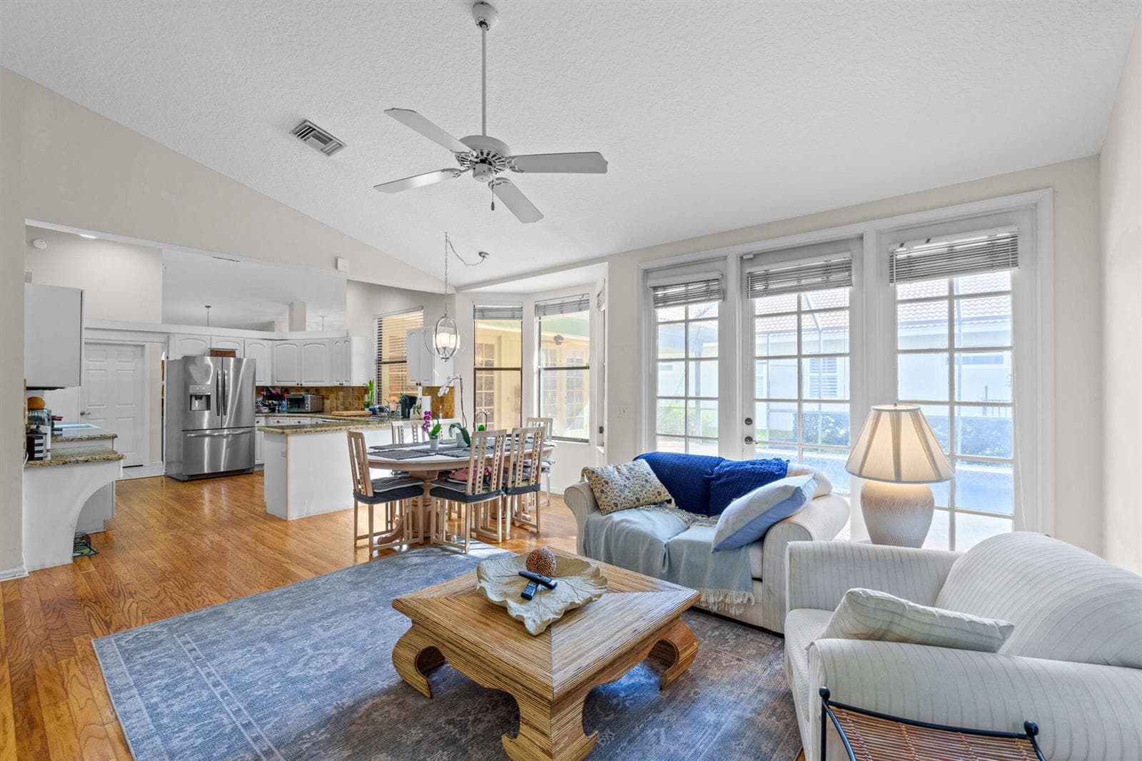 Kitchen and sitting area