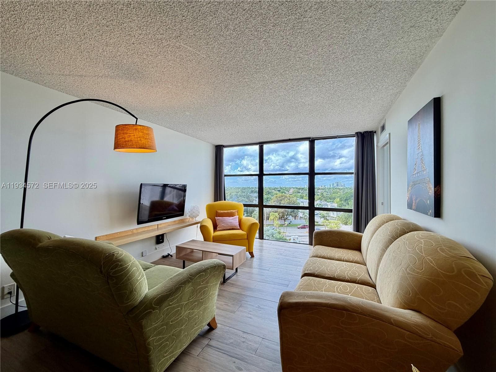 OCEANVIEW PARK CONDO · #723 in Hallandale Beach - Photo 7
