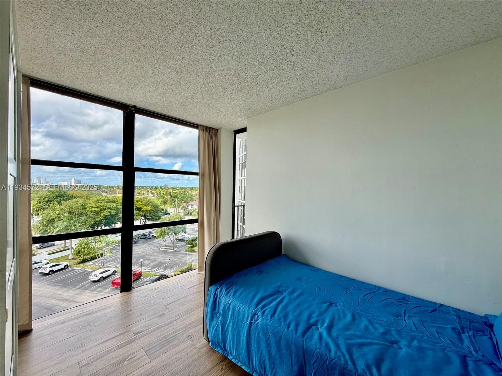 OCEANVIEW PARK CONDO · #723 in Hallandale Beach - Photo 20