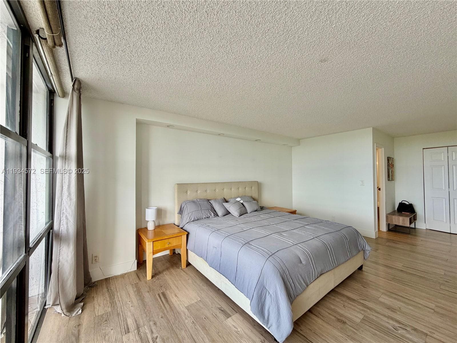 OCEANVIEW PARK CONDO · #723 in Hallandale Beach - Photo 18