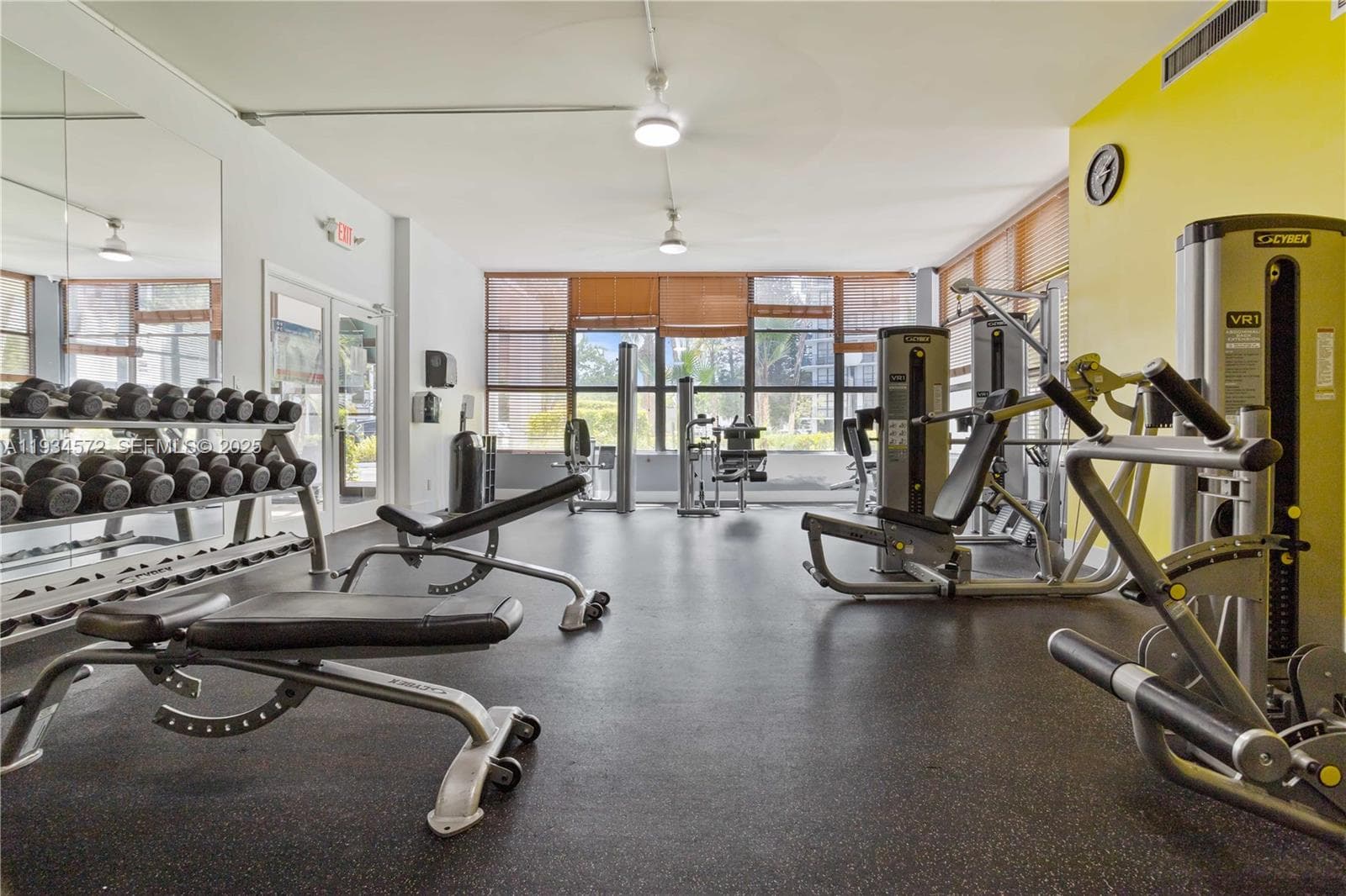 OCEANVIEW PARK CONDO · #723 in Hallandale Beach - Photo 40