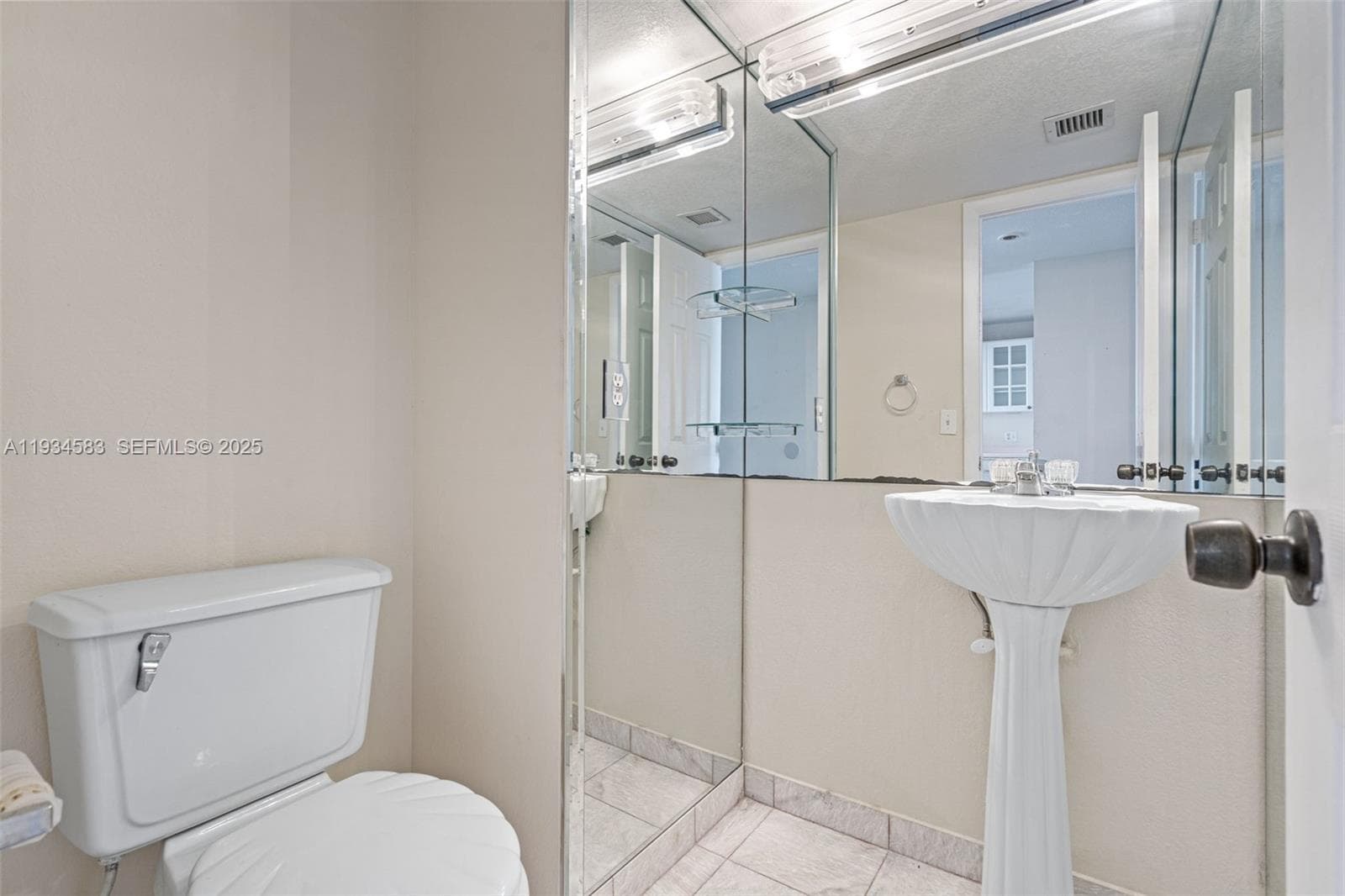 ADMIRALS PORT · #510W in Aventura - Photo 13