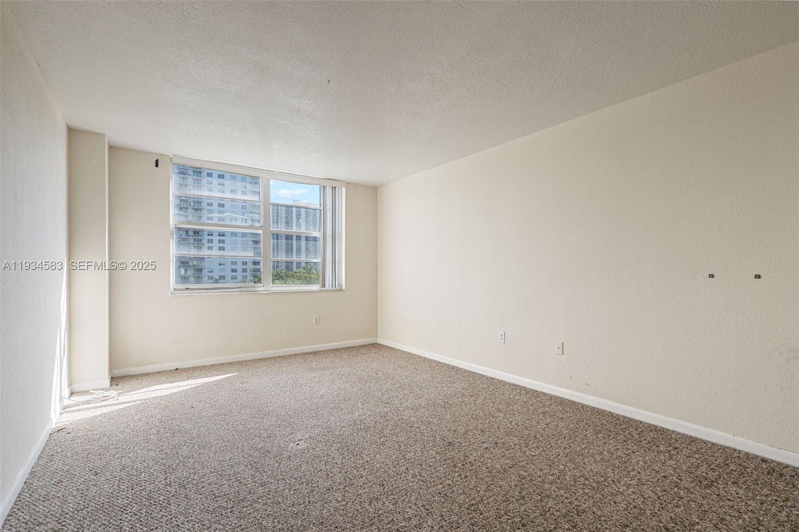 ADMIRALS PORT · #510W in Aventura - Photo 16