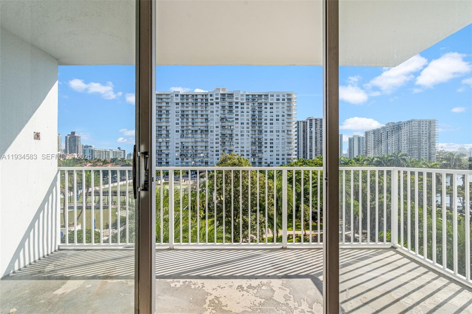 ADMIRALS PORT · #510W in Aventura - Photo 20