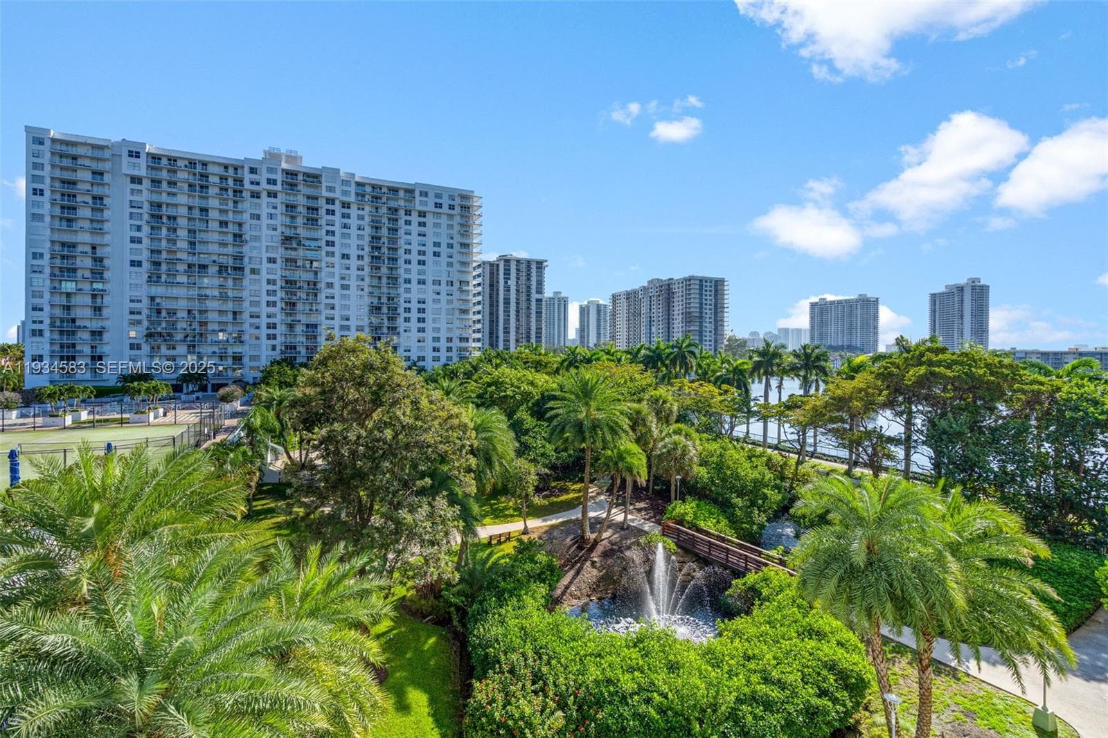 ADMIRALS PORT · #510W in Aventura - Photo 24