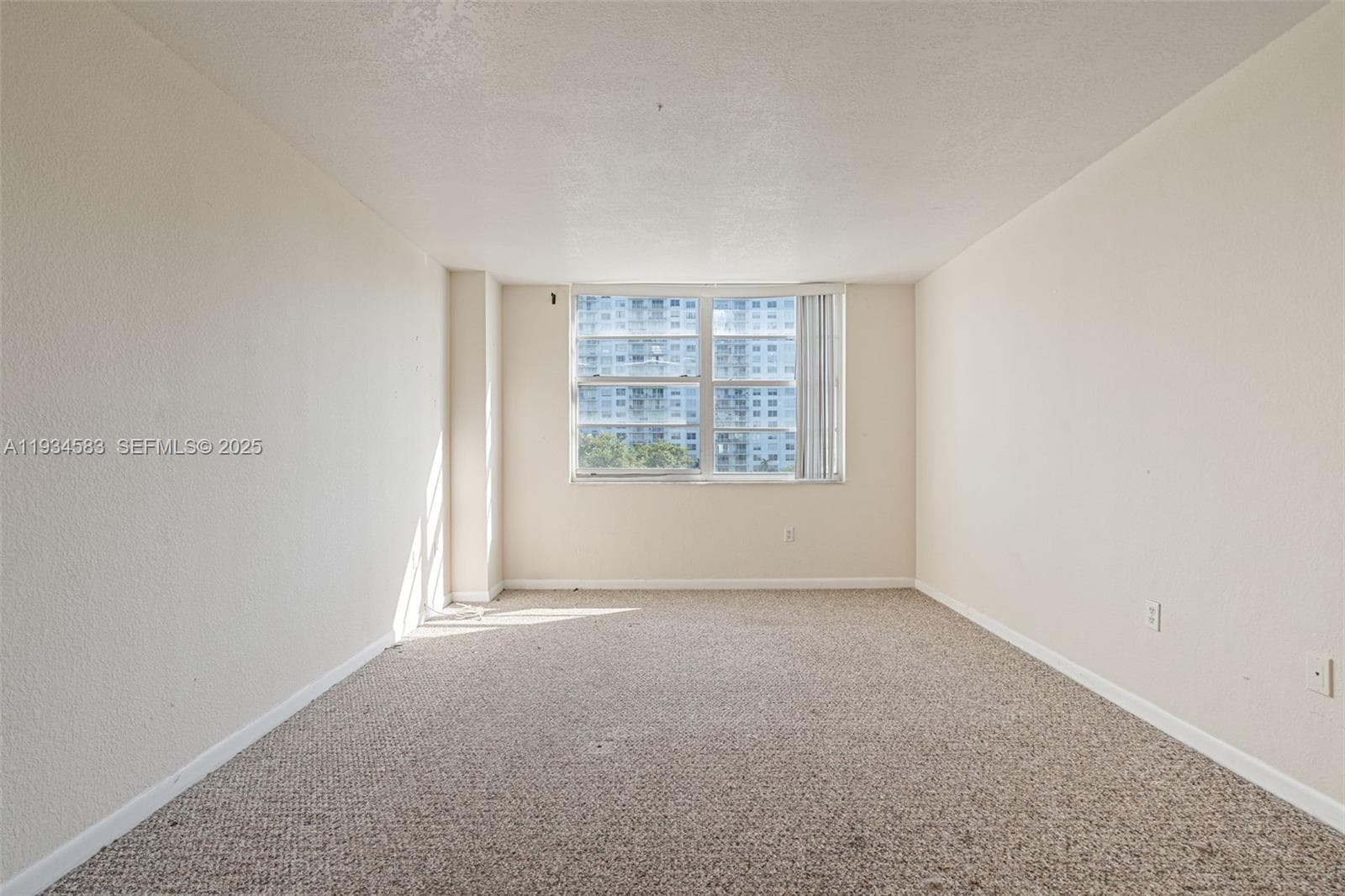 ADMIRALS PORT · #510W in Aventura - Photo 15